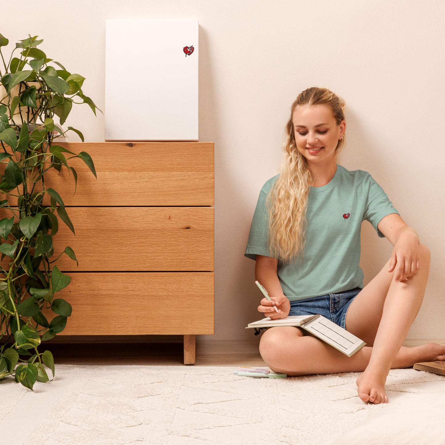 The London Shark Womens Classic T-Shirt