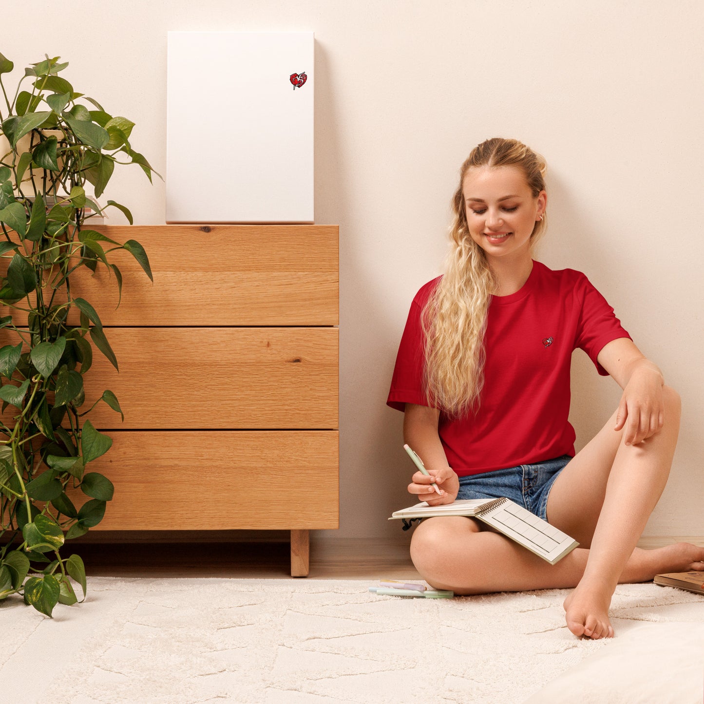 The London Shark Womens Classic T-Shirt