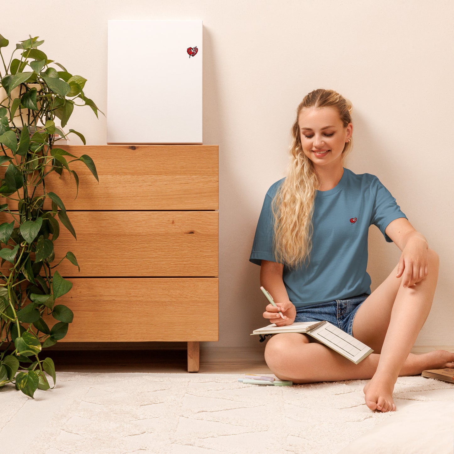 The London Shark Womens Classic T-Shirt