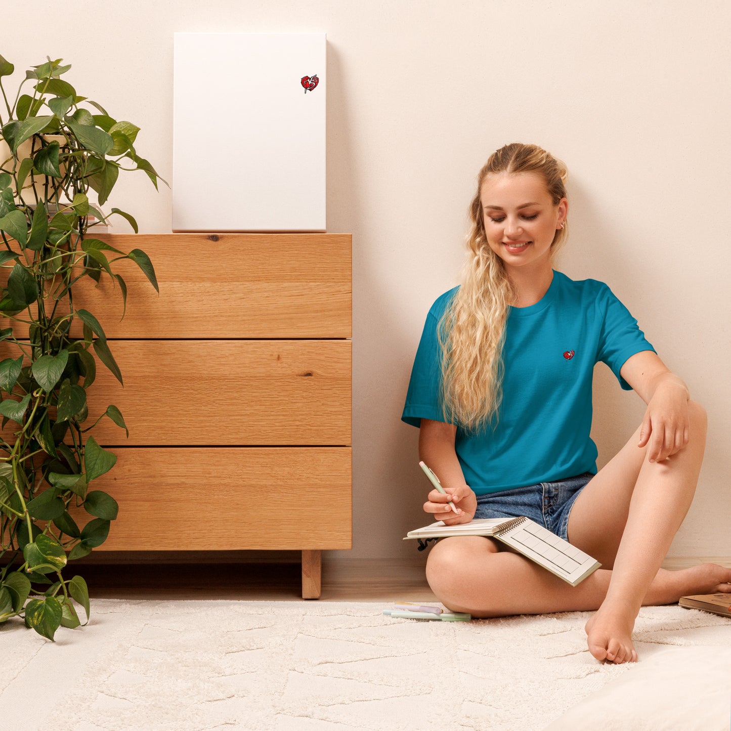 The London Shark Womens Classic T-Shirt