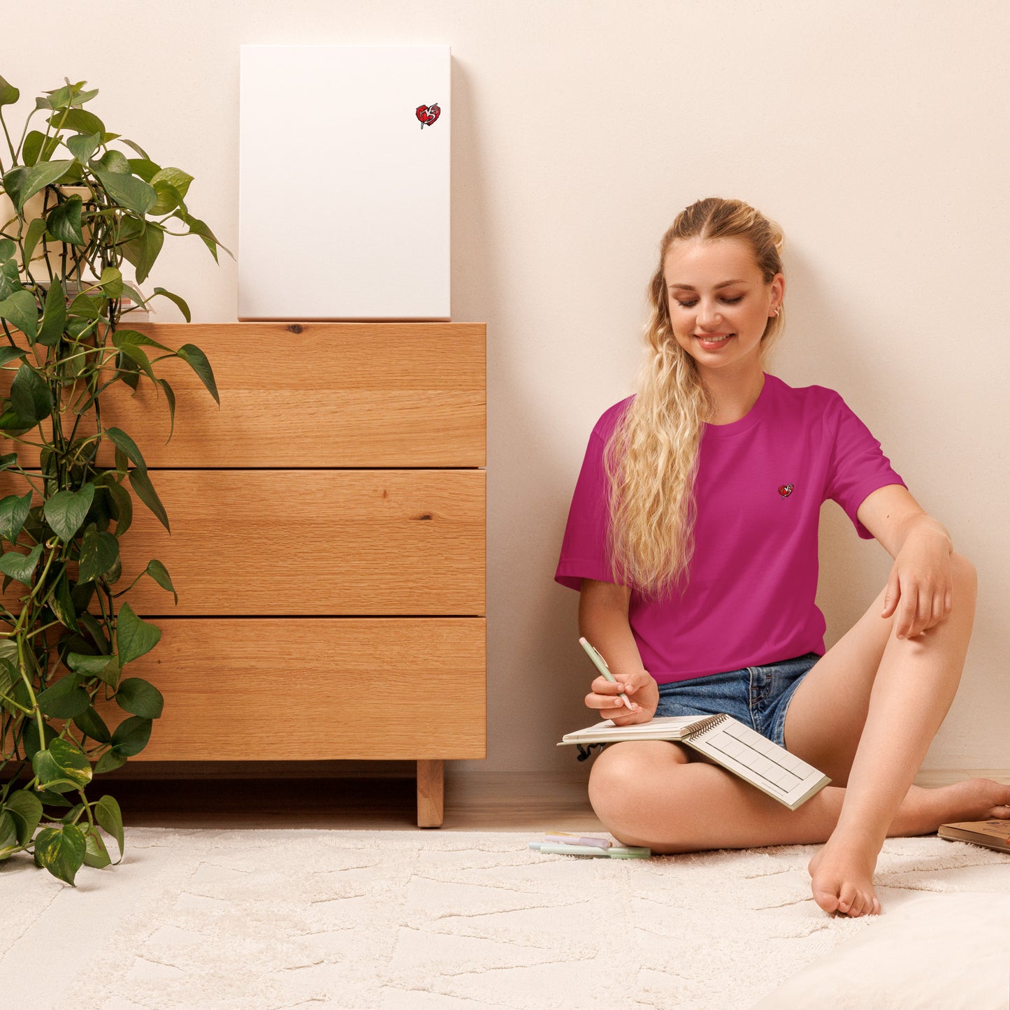 The London Shark Womens Classic T-Shirt